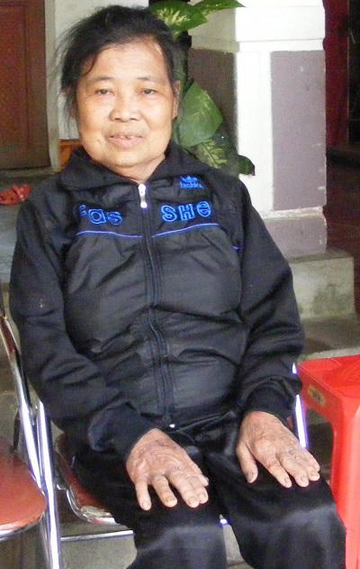 Bác sĩ "vườn" chữa bách bệnh bằng chích bừa